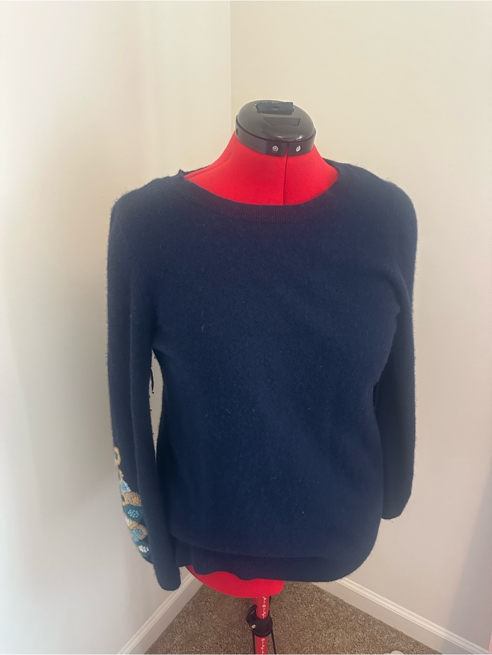 Charter Club Cashmere Embroidered Women’s Navy Blue  Sweater size M